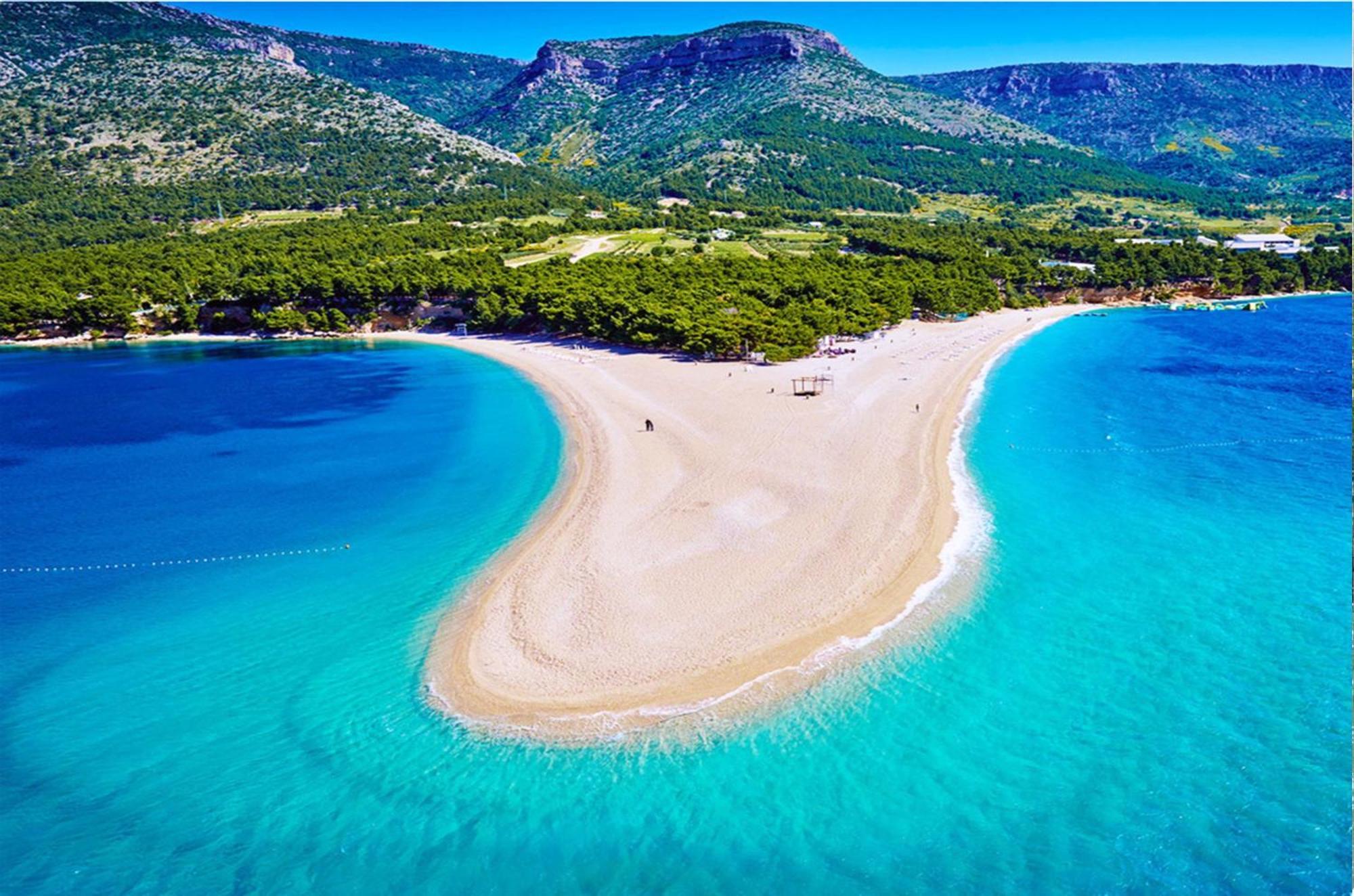Beachfront Apartments Lara Omiš Екстериор снимка